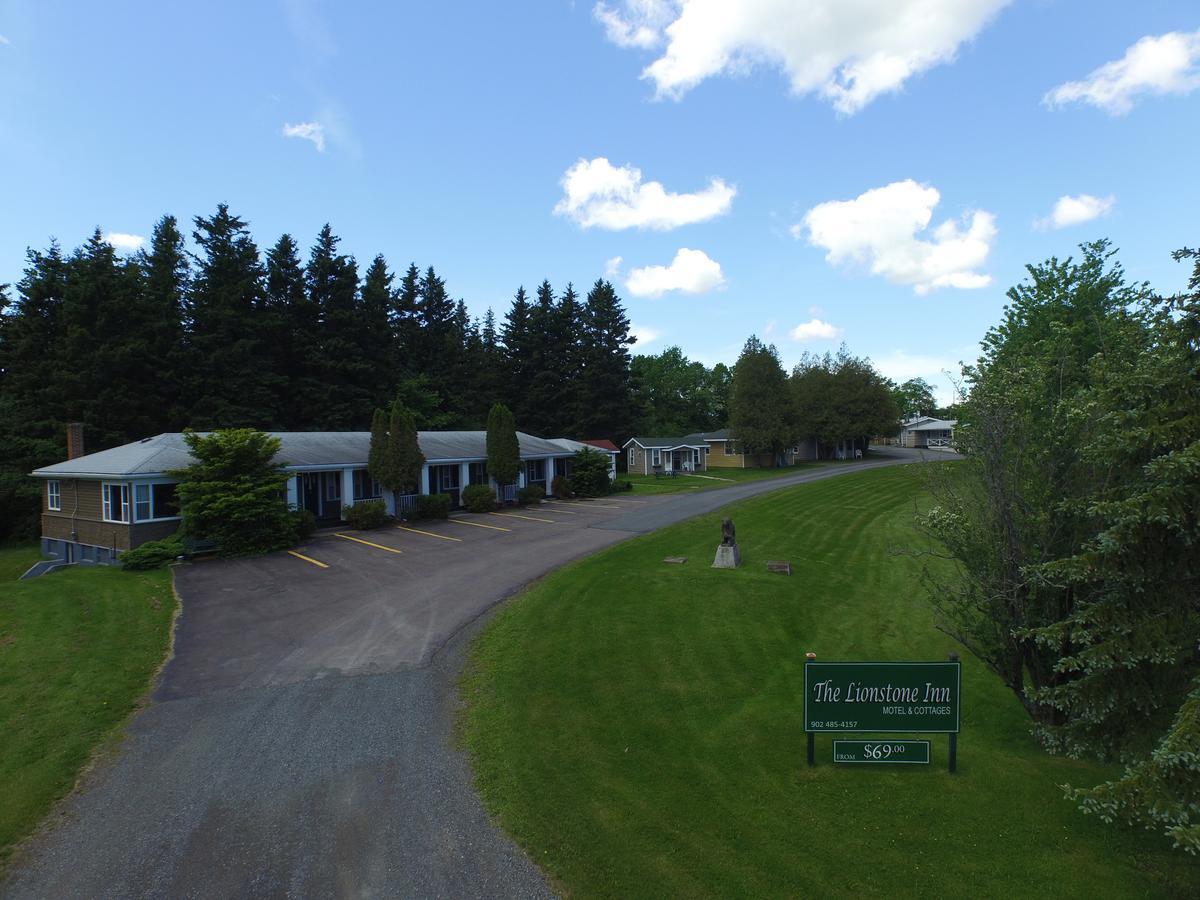 Lionstone Inn Motel & Cottages Pictou Exteriör bild