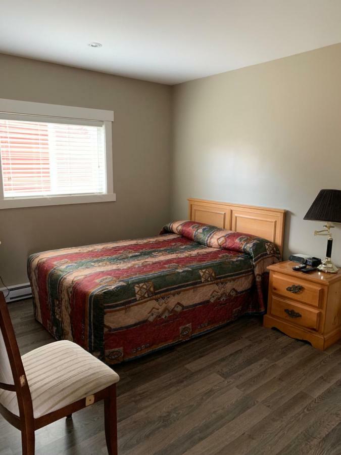 Lionstone Inn Motel & Cottages Pictou Exteriör bild